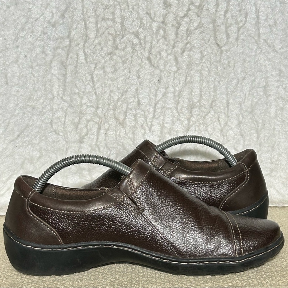 Clarks Womens Brown Leather Cora Giny Slip On Casual Float Loafer Shoes SZ 7.5M - Picture 6 of 12